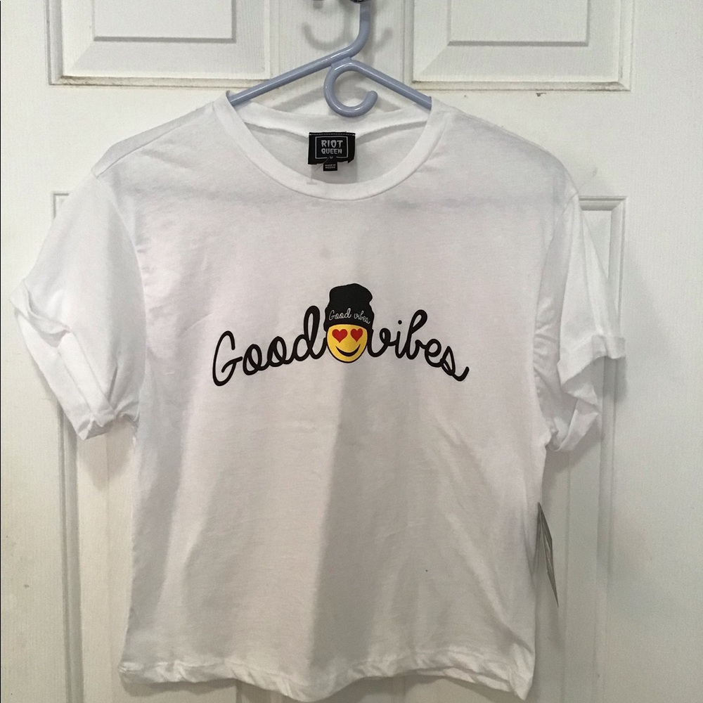 RIOT QUEEN GRAPHIC TEE TOP NWT GOOD GIBES M CROP